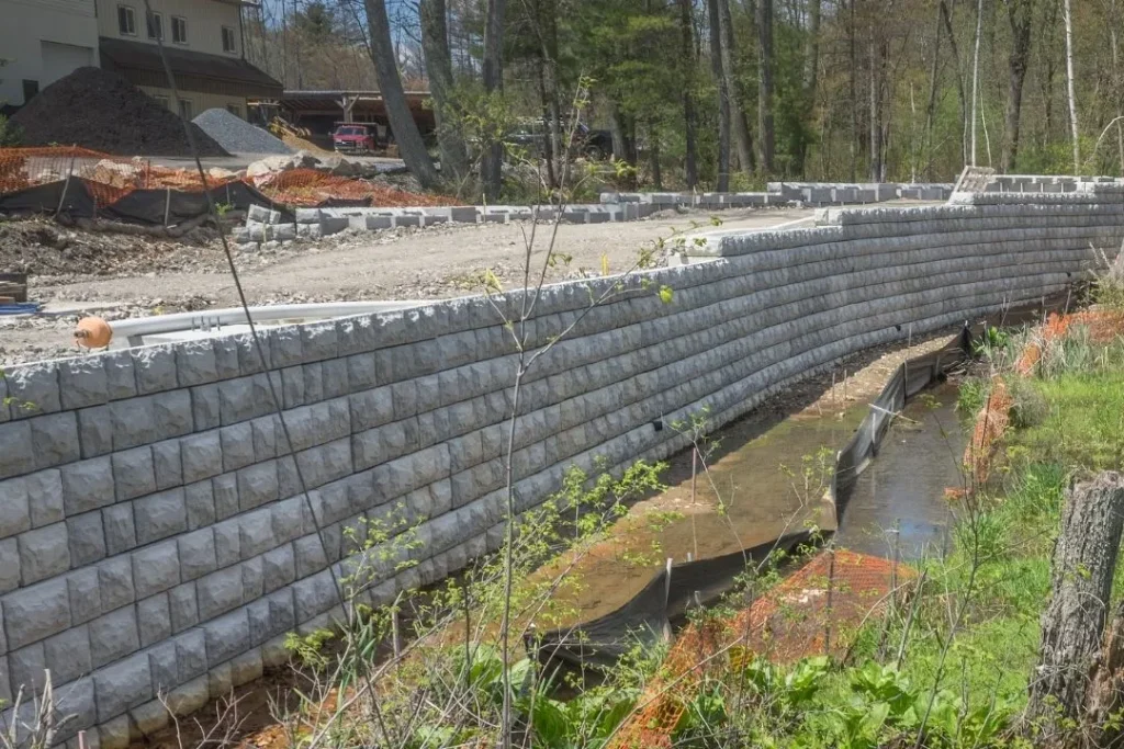 Large retaining-wall-construction